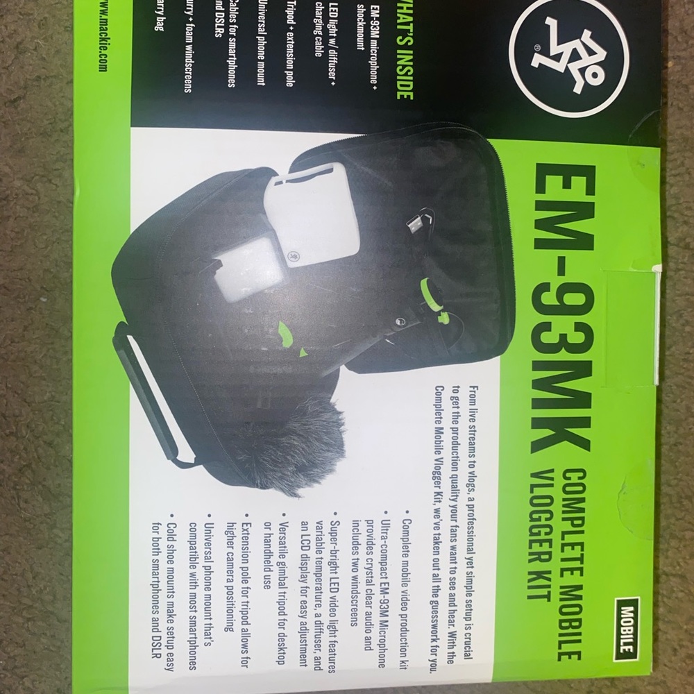 Mobile vlogging kit